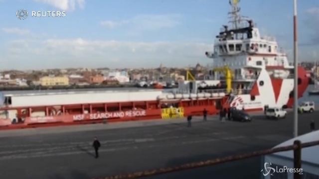 Msf smentisce il blocco della nave a Lampedusa
