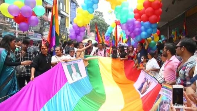 A Kathmandu esplode l’orgoglio LGBT
