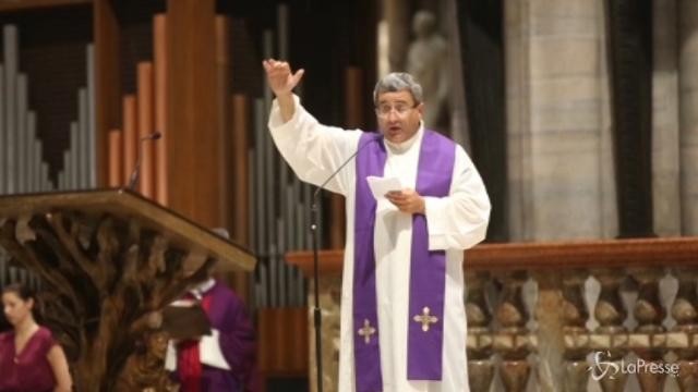 Migliaia di persone per il saluto al cardinale Tettamanzi