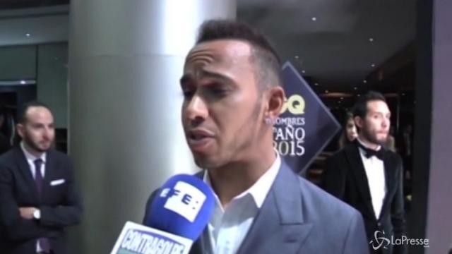 Lewis Hamilton lancia la sfida a Valentino Rossi