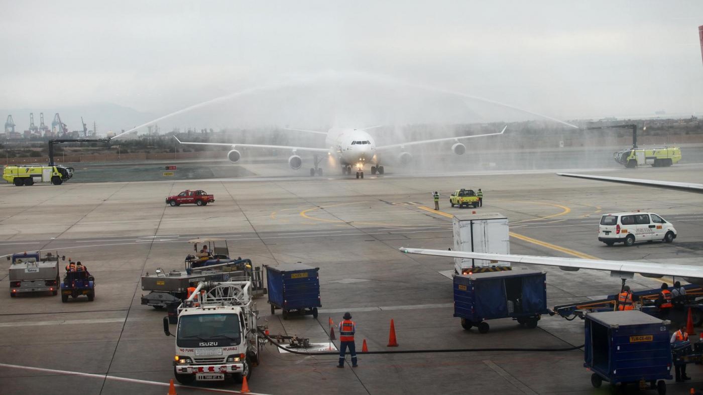 Incendio sul volo Singapore-Milano: atterraggio emergenza
