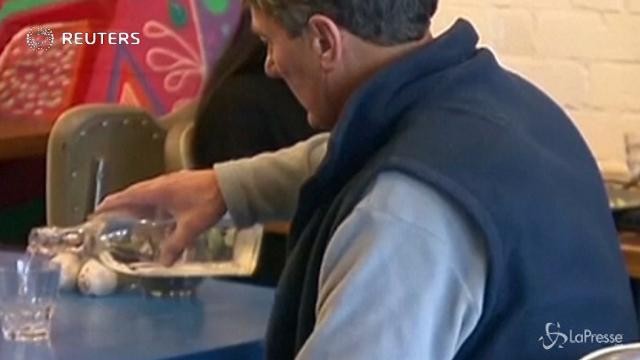 Il bar di Melbourne dove gli uomini pagano di più