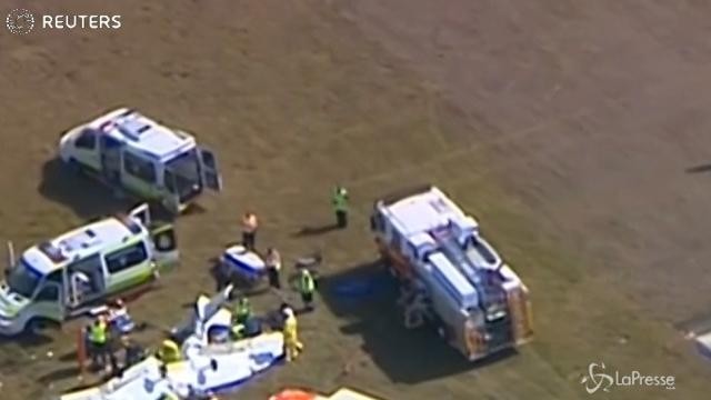 Aereo si schianta in Australia, si salvano in quattro