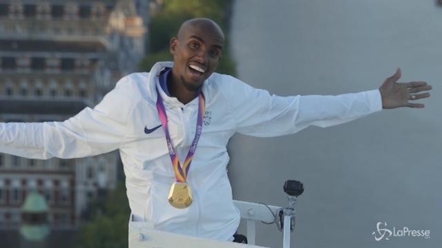 Il campione Mo Farah in cima al London Eye