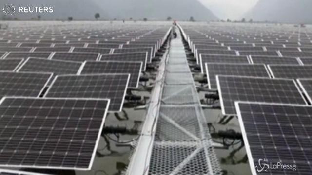 Cina, nuovo impianto fotovoltaico “flottante”