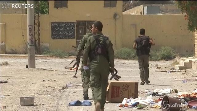 Scontri violenti a Raqqa tra SDF e Isis