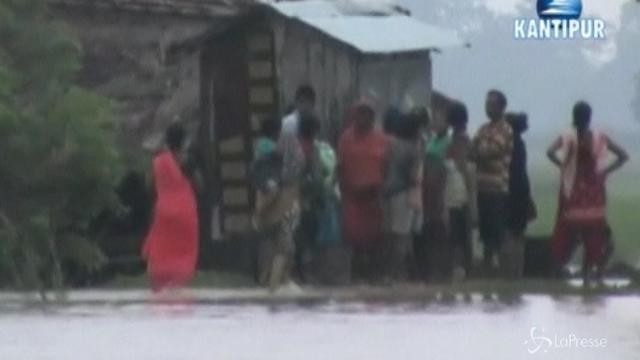 Alluvioni in Nepal, decine di vittime