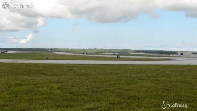 Nordcorea: Kim Jong-un frena su Guam