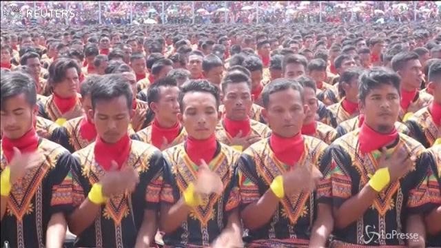 Indonesia, record di ballerini per la danza Saman