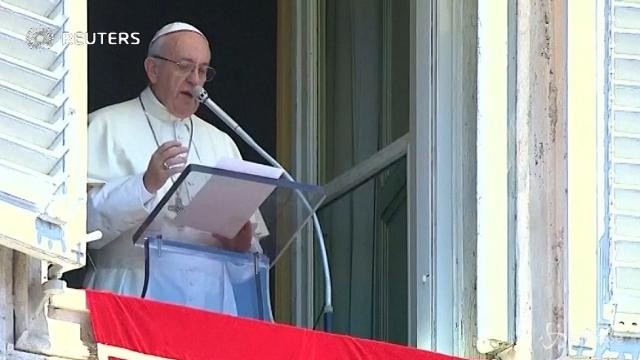Papa Francesco: “La pedofilia è un peccato terribile”