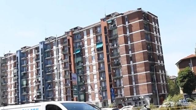 Milano, aggredito da vicino casa, colpo a testa con mattone: è grave