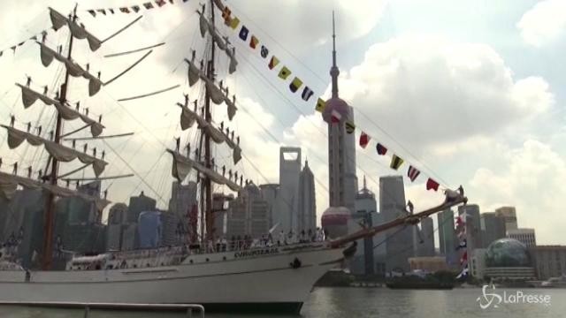 La nave Cuauhtémoc continua il tour e attracca a Shanghai