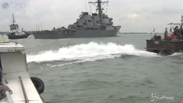 Scontro nave militare Usa al largo di Singapore
