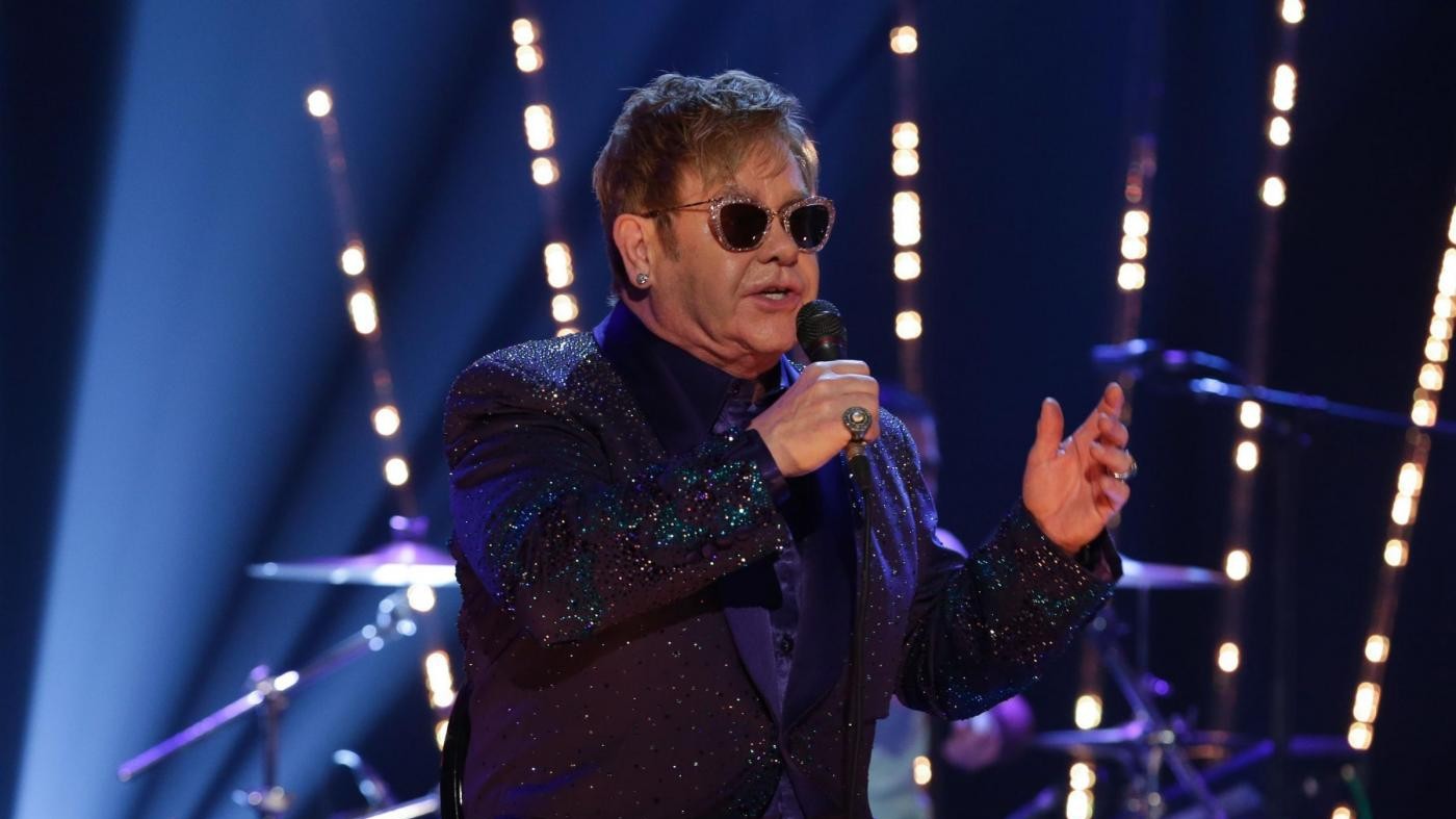 Russia, niente incontro tra Putin ed Elton John su diritti gay
