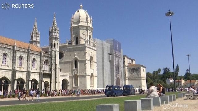 Lisbona, barriere di sicurezza nelle aree turistiche