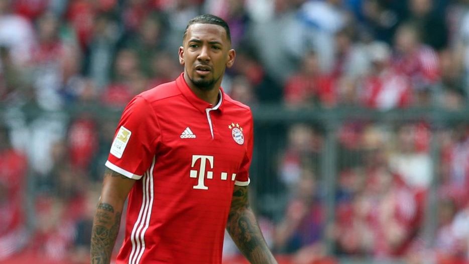 Germania, Boateng risponde a leader Afd: Posso solo ridere