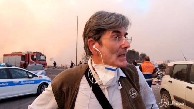Incendio a Scampia, Raffaele Del Giudice: “Lavoro straordinario dei vigili del fuoco”