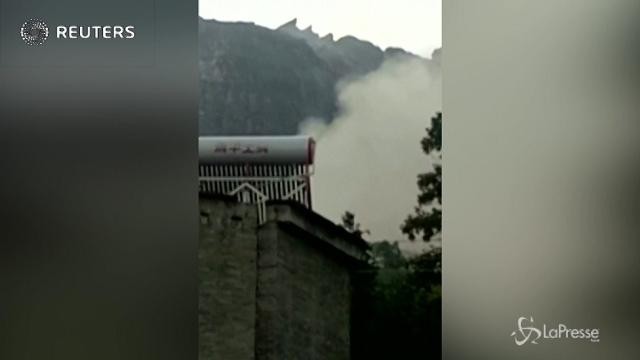 Frana killer nel sudovest della Cina: almeno 2 morti