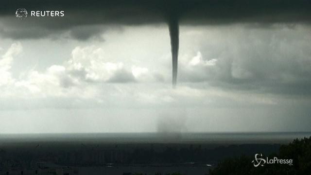 Tornado colpiscono la città di Sochi in Russia