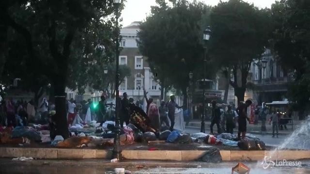 Sgomberi migranti, la Procura indaga