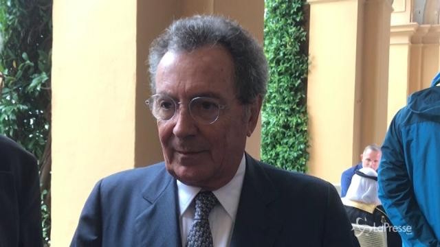 Alitalia, Gros-Pietro: Spezzatino? Fiducia in governo e commissari