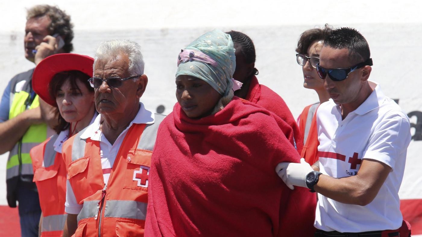 Migranti, sbarco vicino a Otranto: fermati 2 scafisti italiani