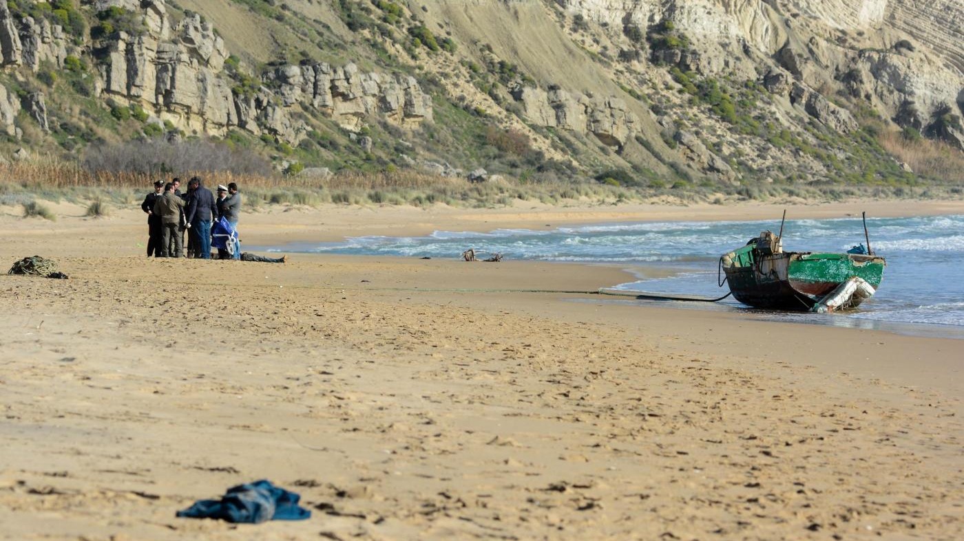 Migranti, ennesima tragedia: trovati 85 corpi su coste libiche