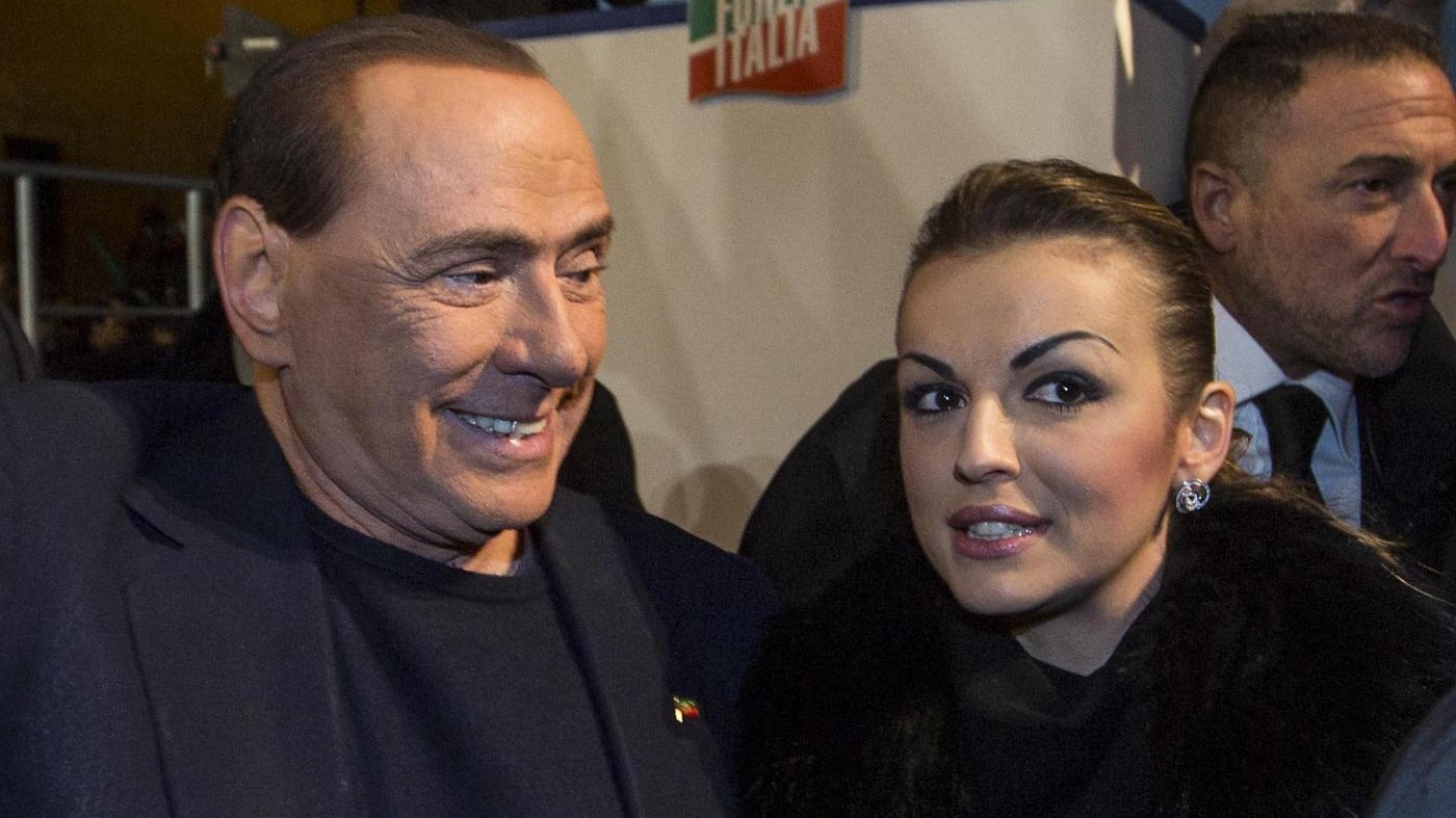Berlusconi: Tra me e Pascale 50 anni, vi pare possa sposarmi?