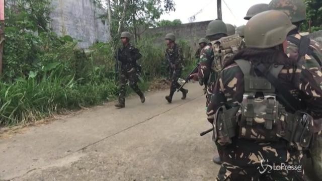 Filippine, esercito prepara attacco per liberare Marawi da jihadisti