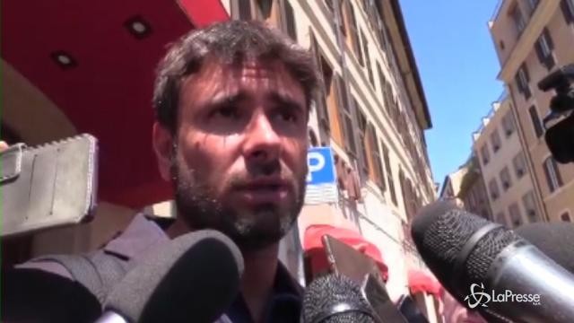 Di Battista: “Se Minniti dice rimpatri statista, se lo dico io razzista”