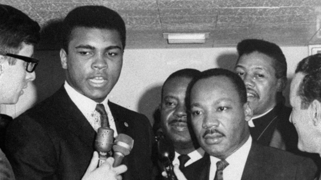 Muhammad Ali, il pugile politico ispirato da Luther King e Mandela
