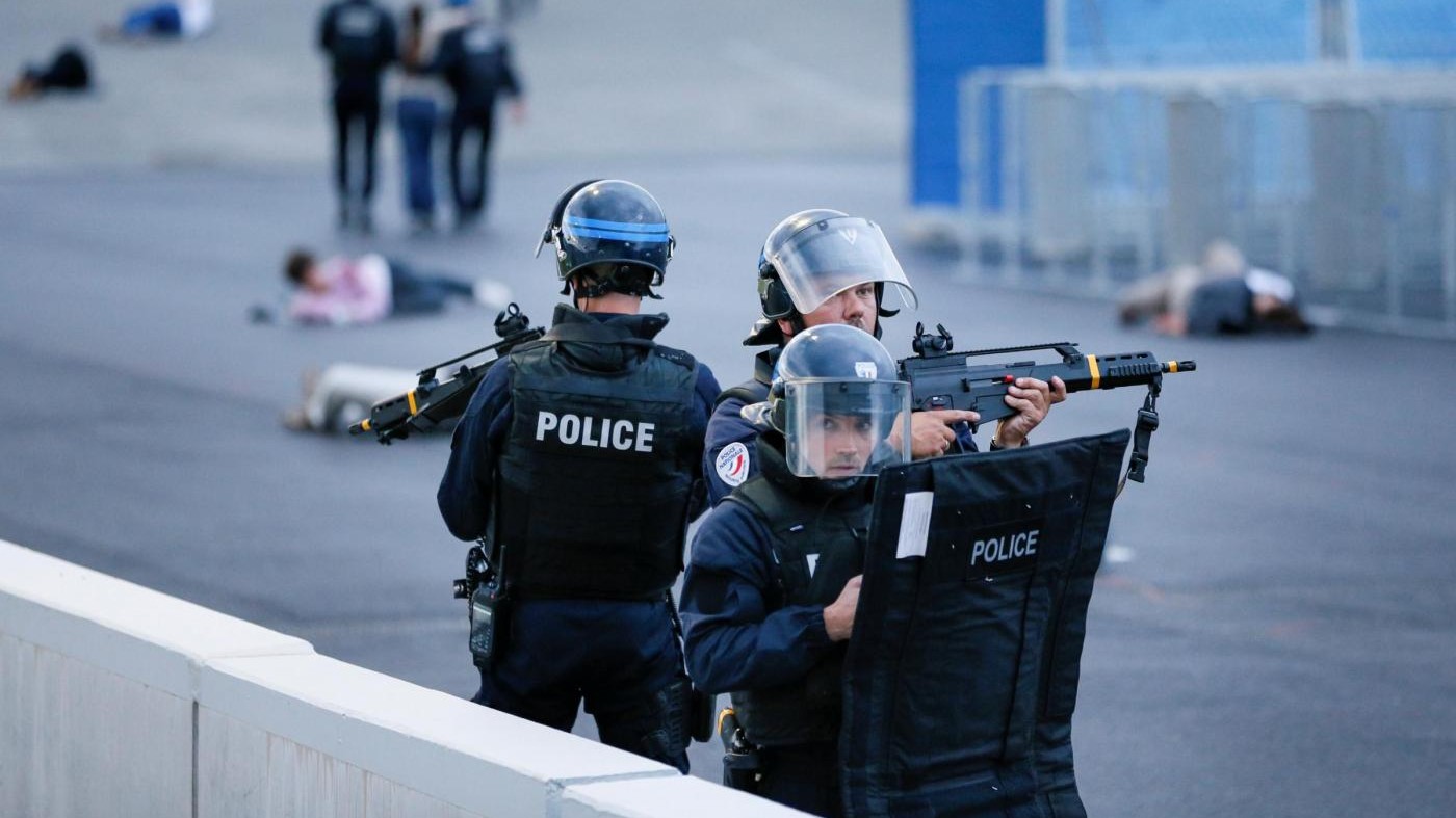 Francia, cecchino spara contro bus turisti cechi: 6 feriti