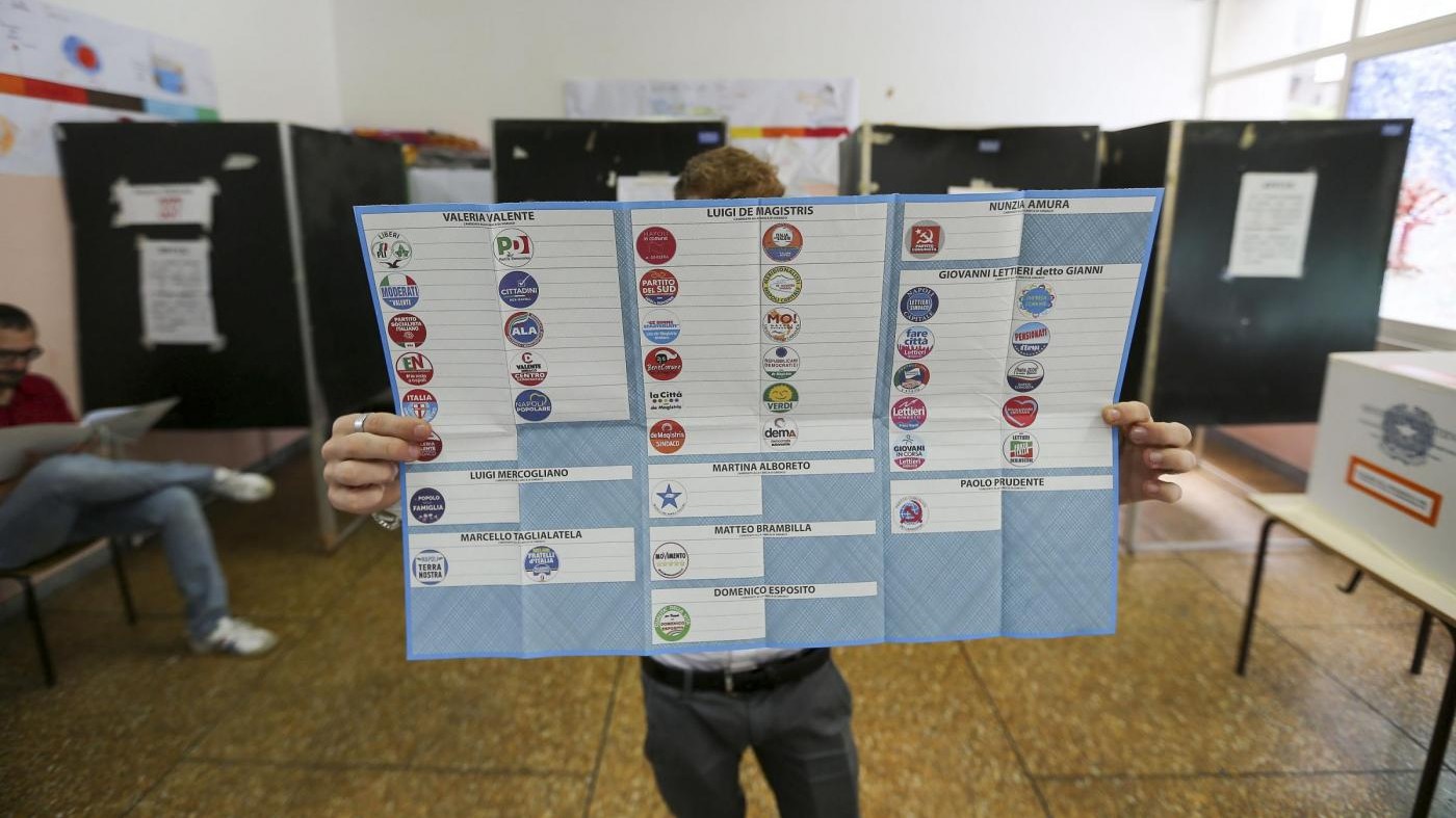 Comunali Napoli, alle 19 affluenza al 37,99%