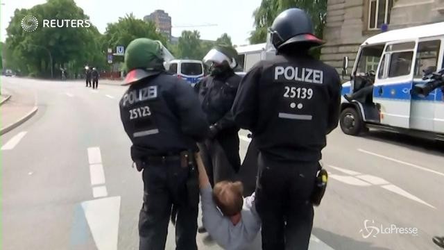 Amburgo: proteste contro G20, diversi arresti