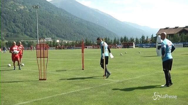 Calcio: il Napoli si allena a Dimaro