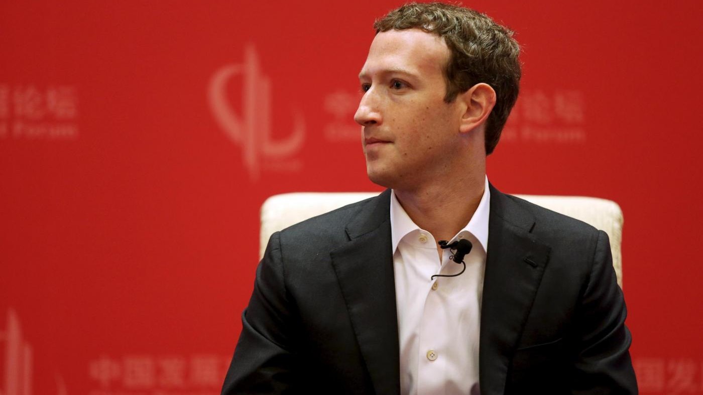Gruppo hacker: Abbiamo violato profili social di Zuckerberg