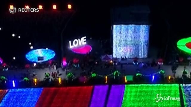 Lo spettacolo delle luci led in Cina