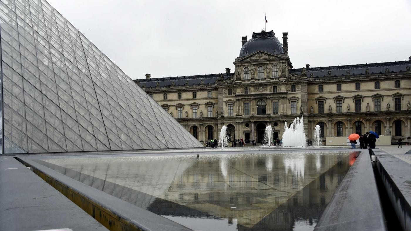 Riapre il Louvre: per maltempo persi 1,5 milioni di euro