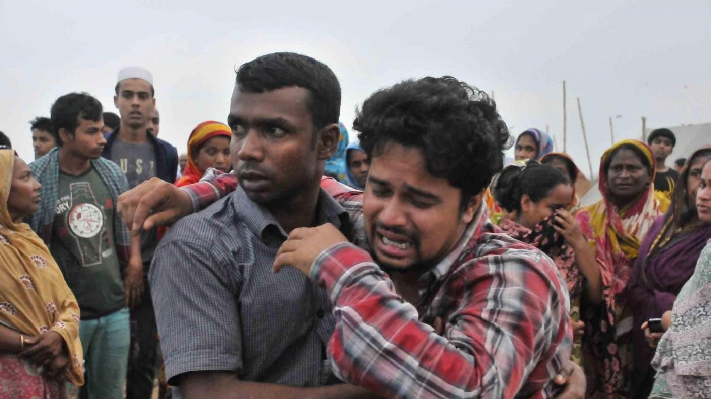 Bangladesh, assassinato indù a colpi machete: 4° caso in 6 giorni