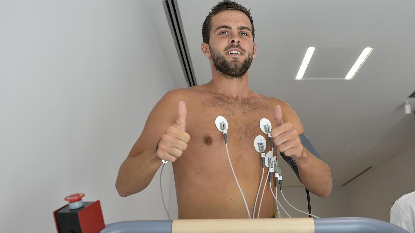 Juventus, visite mediche per il neo acquisto Pjanic