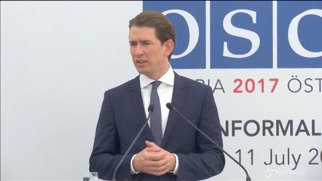 Migranti, Vienna: No a trasferimenti sulla terraferma