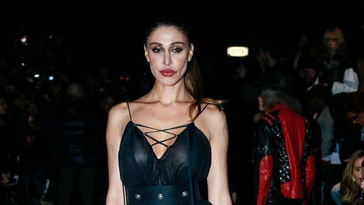 Belen Rodriguez riceve un altro tapiro: via il tatuaggio con Stefano