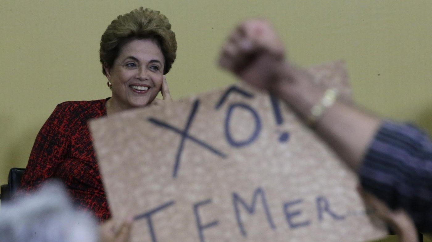 Brasile, dietrofront presidente Camera: ok a impeachment