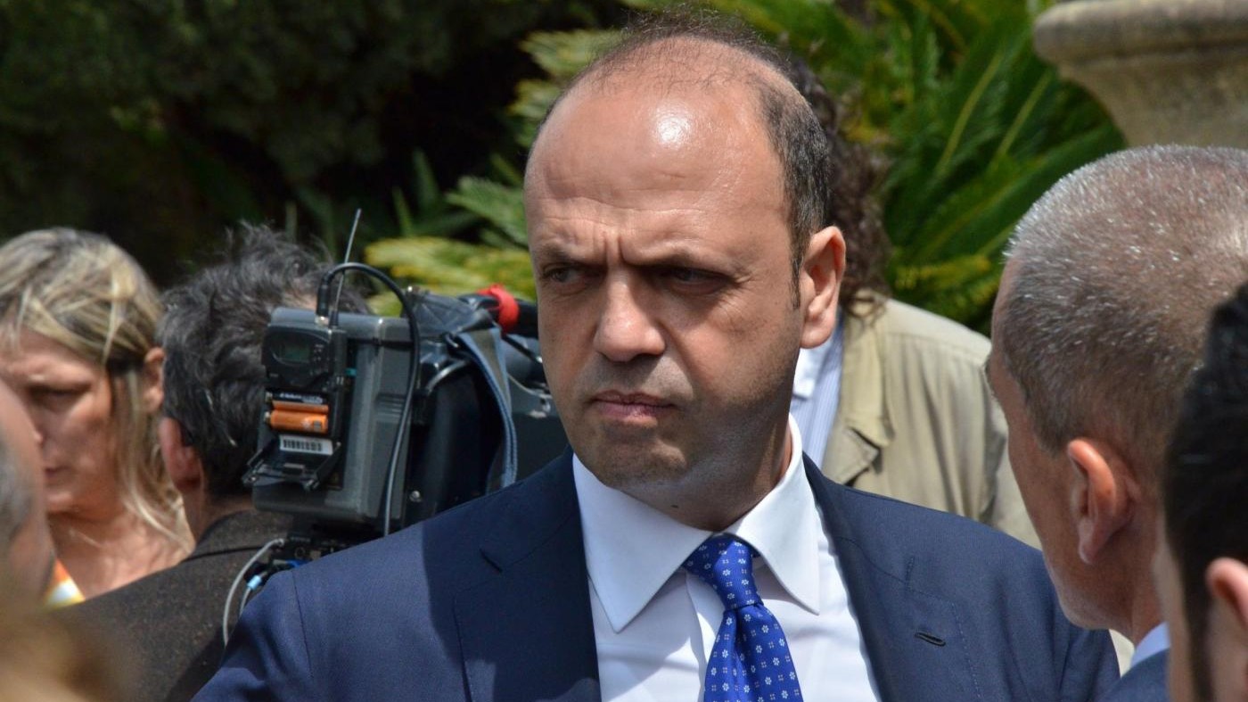 Terrorismo, Alfano: A Bari un altro successo della squadra Stato