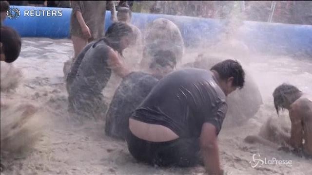 Corea del Sud: tutti pazzi per il festival del fango