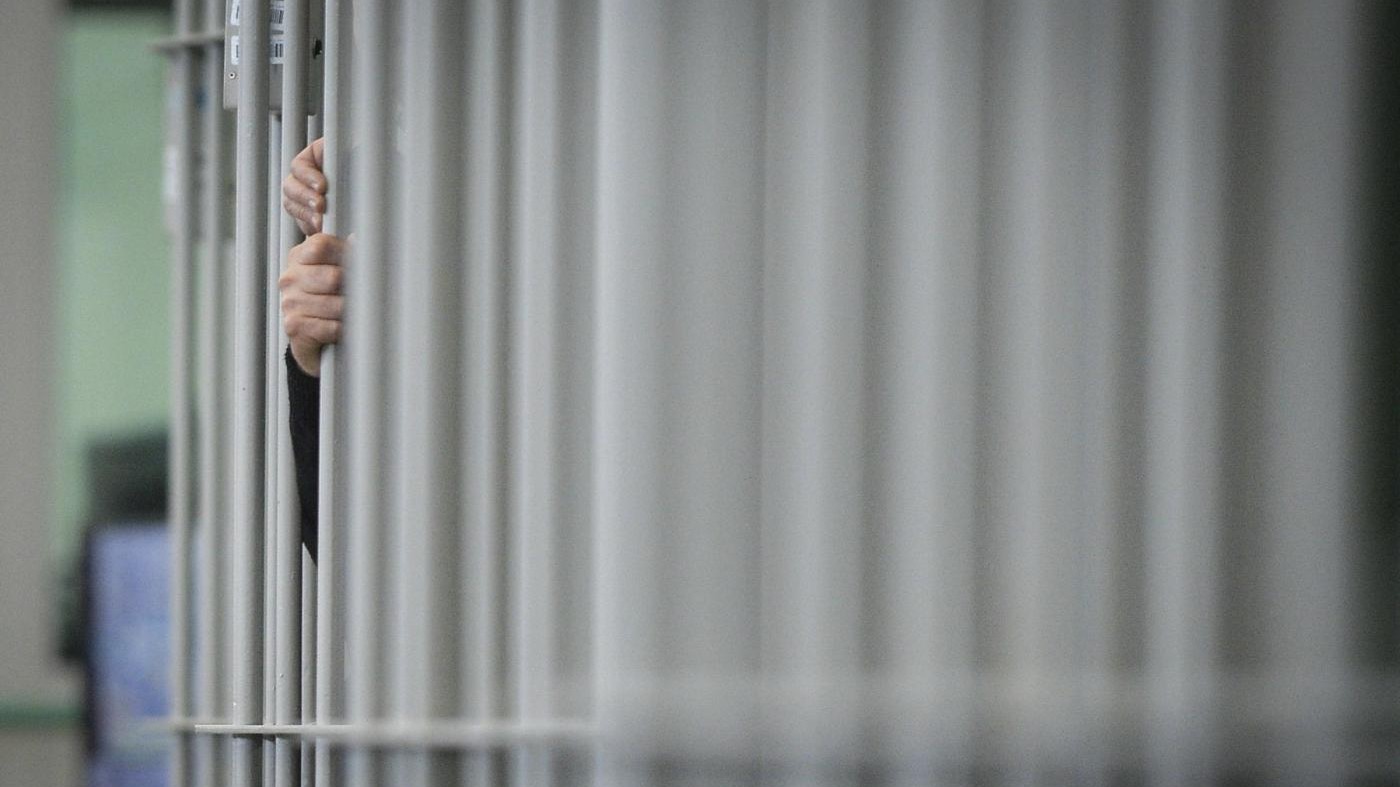 Roma, violenza sessuale su 22enne in carcere: 2 arresti