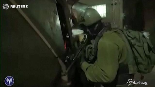 Israele, blitz dell’esercito in Cisgiordania: arrestati 25 membri di Hamas