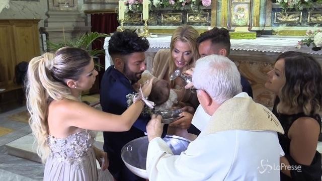 Valeria Marini madrina al battesimo della piccola Sophie Maelle