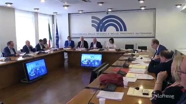 Galletti: “Piromani idioti criminali da punire col massimo della pena”