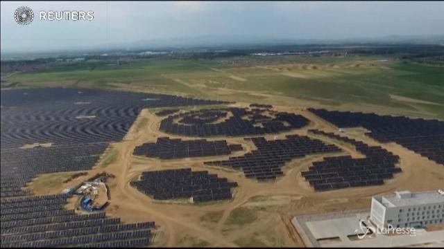 Al via la prima centrale solare a forma di panda